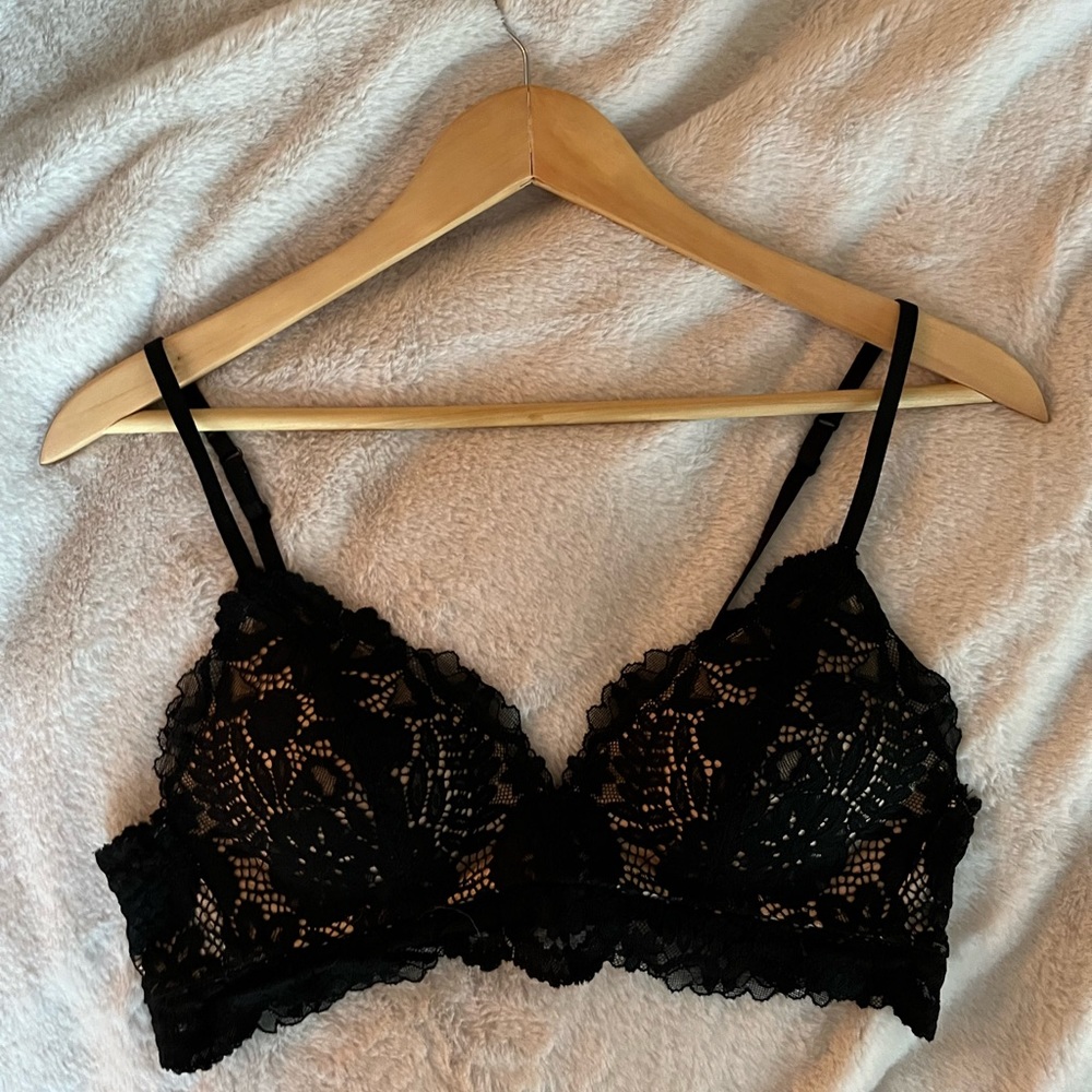 AERIE BLACK LACEY BRA